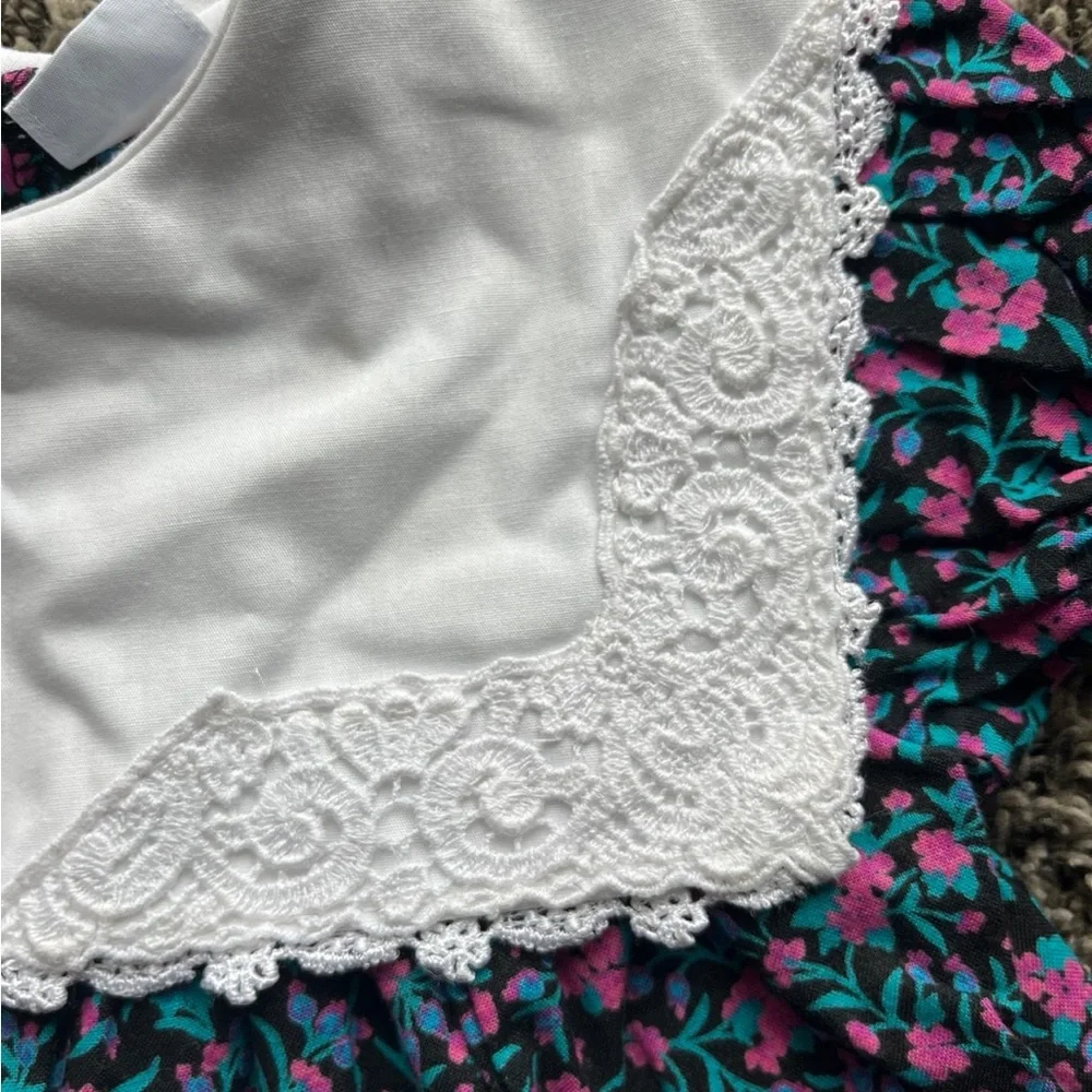VINTAGE BRYAN Girls Floral Prairie Dress Lace Collar and Ruffle Hem 12 Months